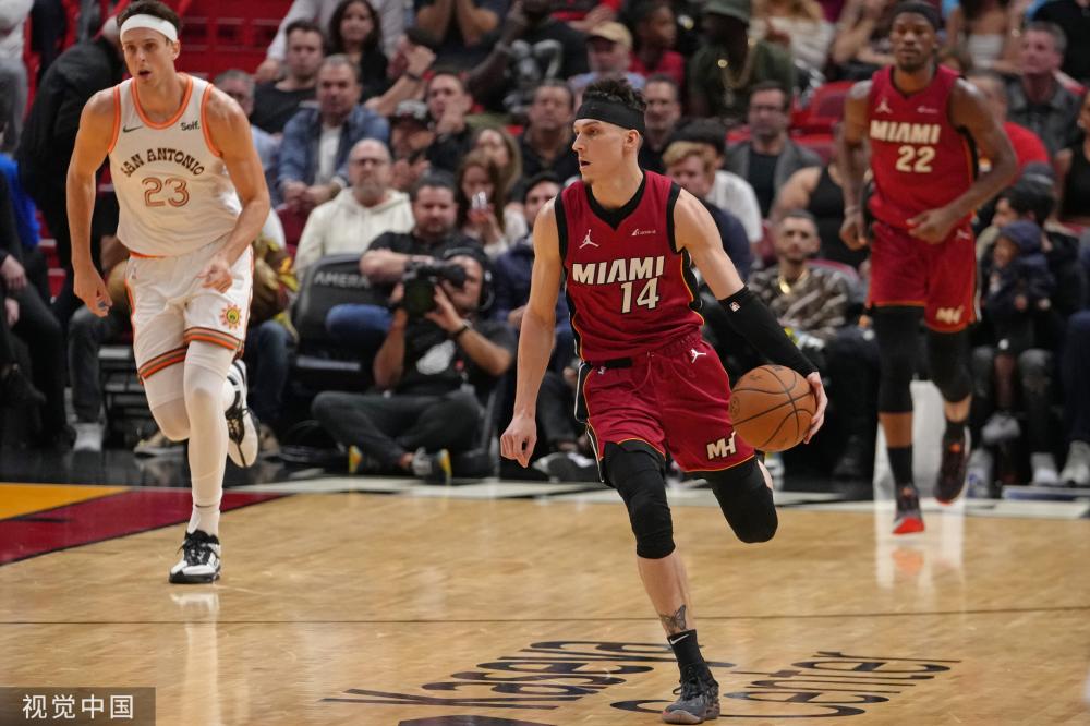 着一个人的 着一个人的