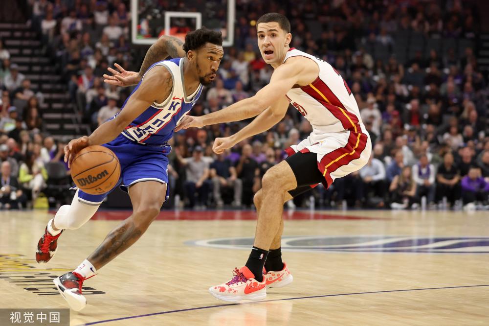 在逆境中屡 在逆境中屡